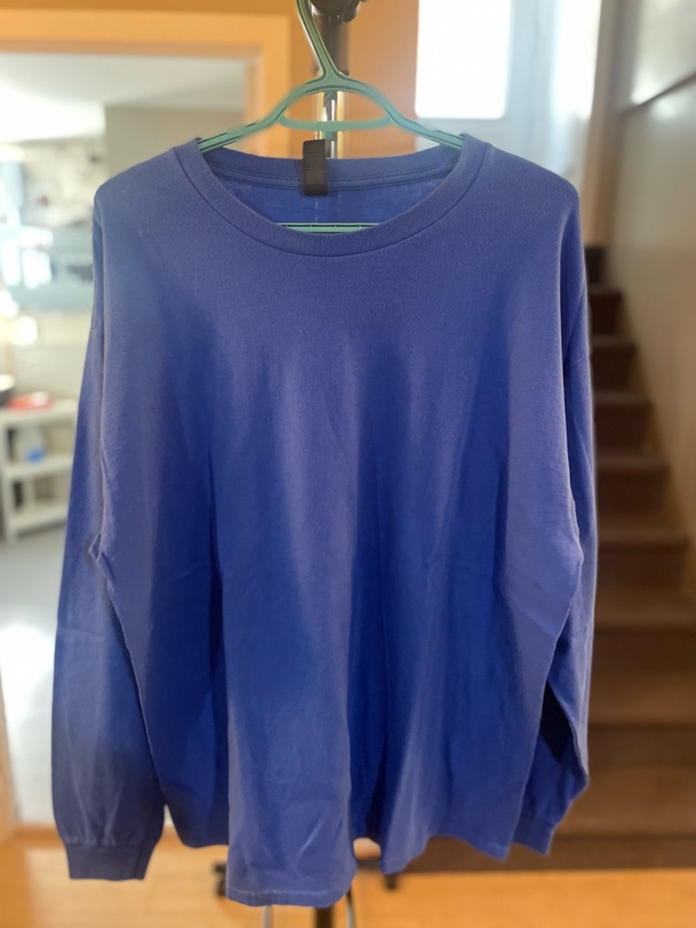 Gildan Men's Royal Blue Crewneck Sweater